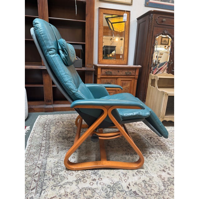 Nepsco Bentwood ‘Backsaver’ Recliner, Vintage For Sale In San Francisco - Image 6 of 12