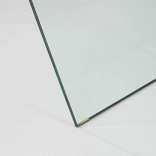 Transparent 20th Century French Postmodern Curved Glass Coffee Table For Sale - Image 8 of 18