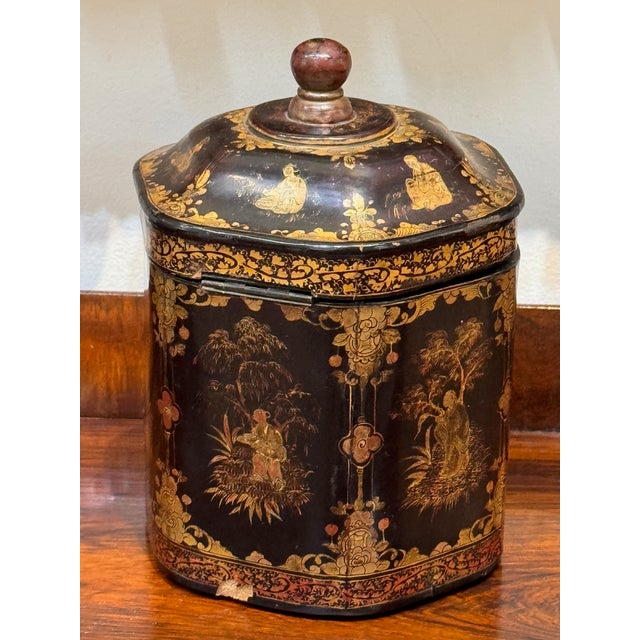 Early 19th Century Chinese Export Lacquer Tea Caddy in Cylindrical Form For Sale - Image 9 of 9