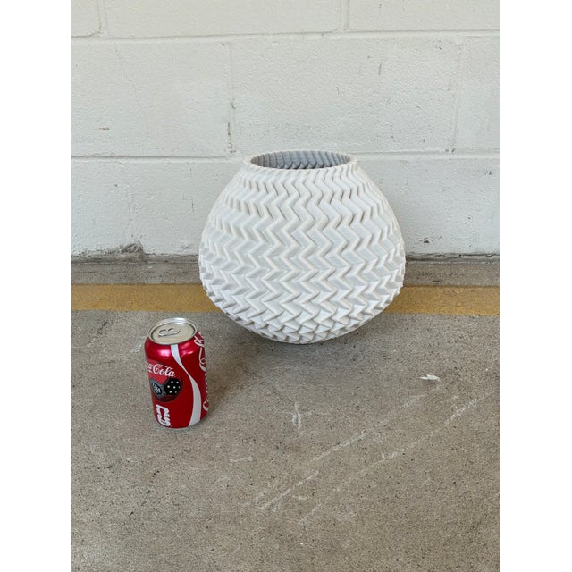Stylish Currey & Co Plisse Medium White Vase. Textured zigzag pattern. Original Retail $420. Showroom Floor Sample.