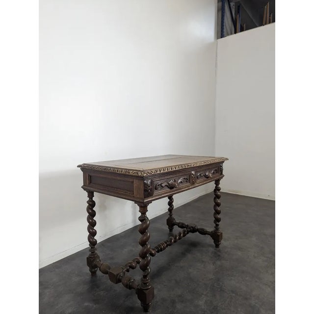 Louis XIII Style Oak Desk, in Very Good conditions.