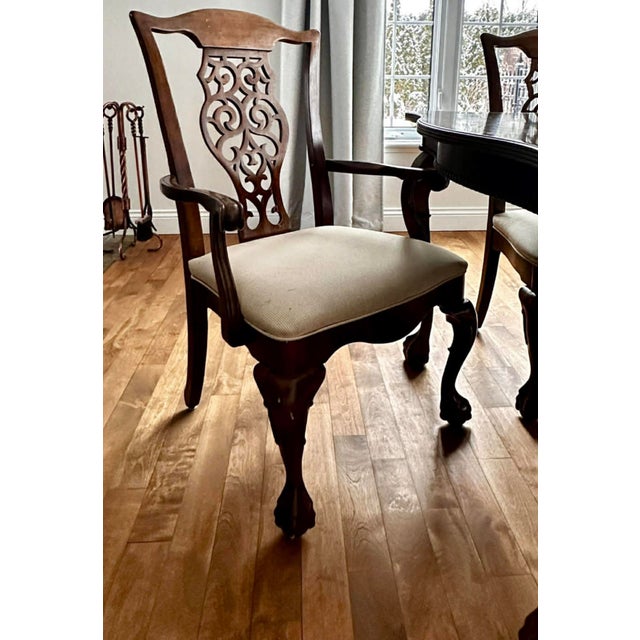 This is a Real antique mohagany dining set from Cheppendale’s history changing era that comes with 4 long cabriolet styled...