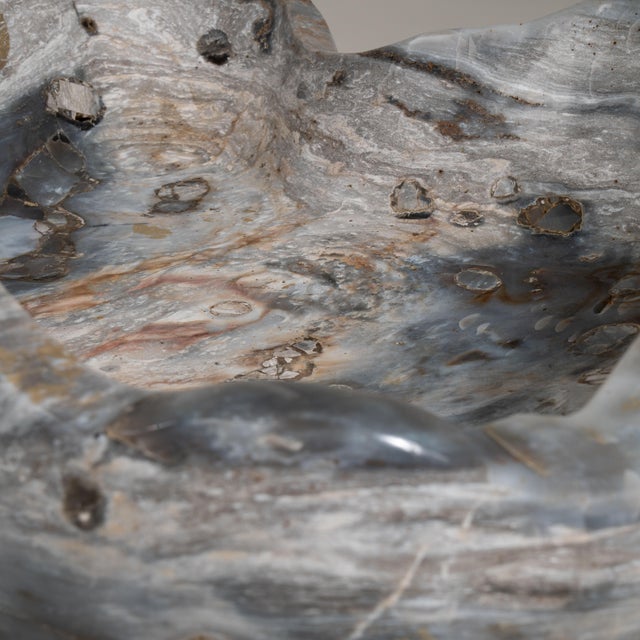 Stone Mid 20th Century Brazil Light Gray Agate Decorative Bowl For Sale - Image 7 of 15