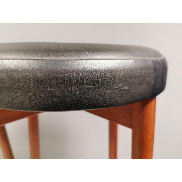 Teak Bar Stools with Black Imitation Leather Seats and Chrome-Plated Metal Footrests from Spøttrup Møbelfabrik, Denmark, 1960s, Set of 4 For Sale - Image 9 of 11