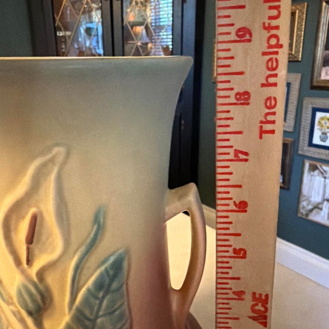 Tan Vintage Hull Calla Lily "Jack-in -Pulpit" Vase 520/33-8" Ca. 1938 For Sale - Image 8 of 8
