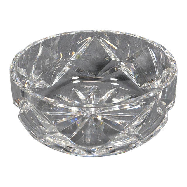 Vintage Saint-Louis French Hand-Cut Crystal Centerpiece Bowl, 20th Century For Sale