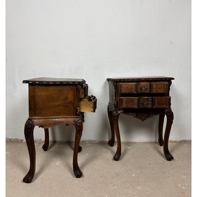 Pair of Spanish Carved Louis XV Style Bedside Tables in Oak, 20th Century For Sale - Image 14 of 16