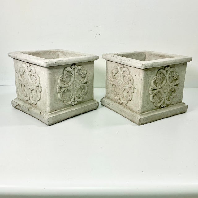 Alabaster 1989 Vintage Italian Florentine Style Medallion Reconstituted Stone Planters - A Pair For Sale - Image 8 of 10