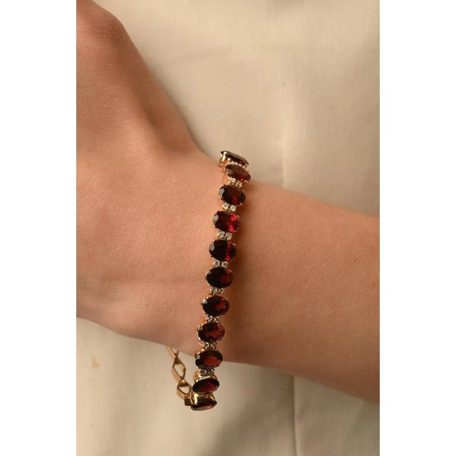 Art Deco Natural Blood Red Garnet 11.1 Carats Gemstone Bracelet in 14k Gold For Sale - Image 10 of 17