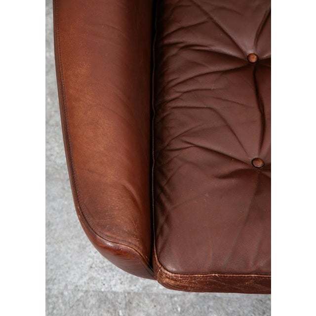 Brown Mid Century Danish Modern Lounge Chairs Swivel Brown Leather Armchair Vintage Vg For Sale - Image 8 of 12