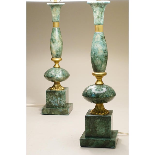 1960s Matching Pair Large Neoclassic Hollywood Regency Modern Green Malachite Marble Urn Style Column Table Lamps 1960's Italy For Sale - Image 5 of 12