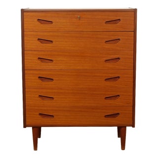 Vintage Danish Chest of Drawers in Teak For Sale