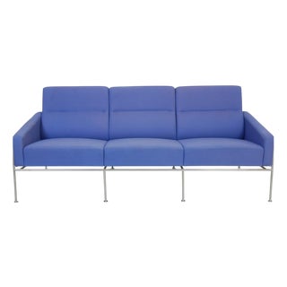 Model 3303 3-Seater Sofa in Blue Fabric by Arne Jacobsen, 1997 For Sale