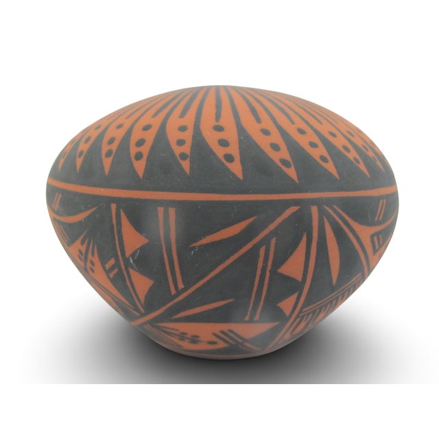 Acoma Pueblo Native American Geometric Pottery Seed Jar Pot Signed For Sale - Image 4 of 9