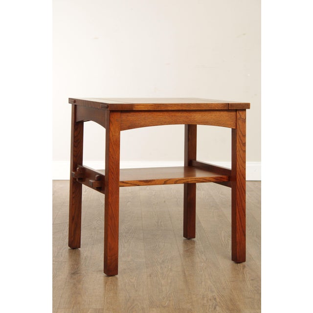 Early 21st Century Stickley Mission Collection Oak Butterfly Top End