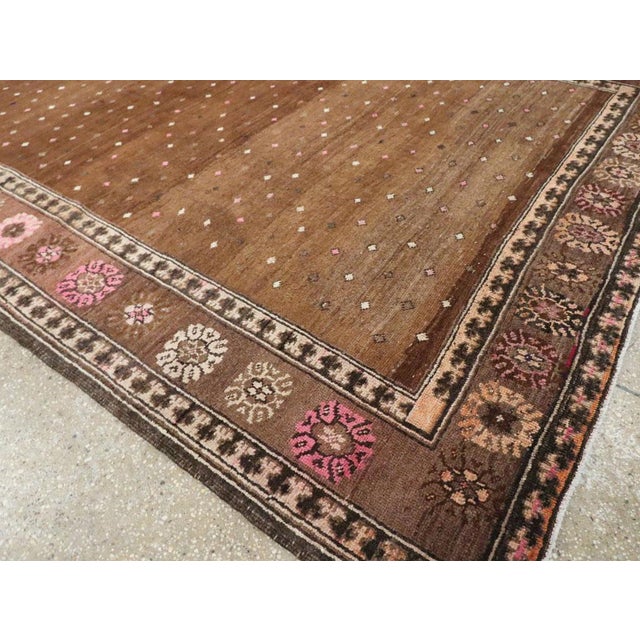 Chestnut Galerie Shabab Collection Mid-20th Century Handmade Turkish Anatolian Gallery Carpet For Sale - Image 8 of 10