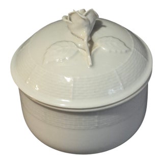 Vintage White Fine Porcelain Attributed Herend Small Rose Top Trinket Box For Sale