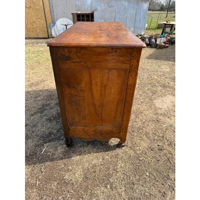 18th Century French Provinciale Louis XV Solid Burl Walnut Sideboard / Buffet For Sale - Image 15 of 18
