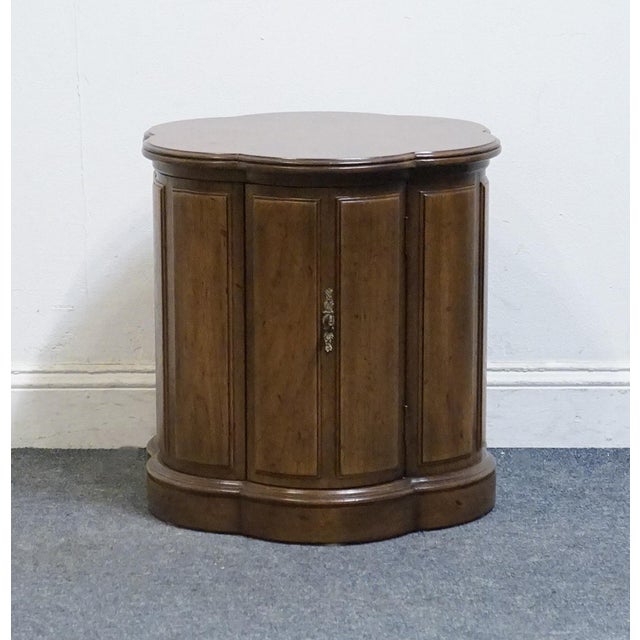 Traditional Henredon Furniture Solid Walnut 21" Accent Storage End Table 43-5302 For Sale - Image 3 of 10