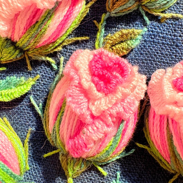 2020s 3d Rose Stumpwork Embroidery Art, Framed Botanical Sculpture, Handmade Floral Wall Decor For Sale - Image 5 of 11