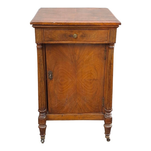 19th Century American Empire Mahogany Rolling Bedside Cabinet W/ Glass Top and Lock For Sale