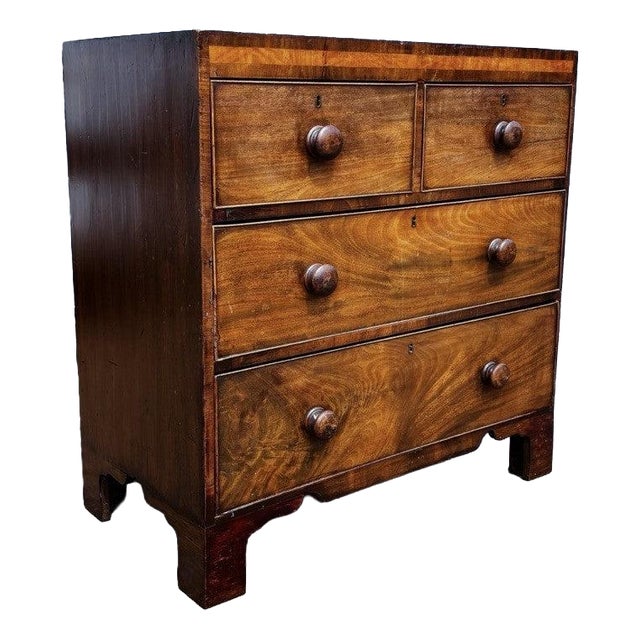 Small Georgian Mahogany Chest of Drawers For Sale