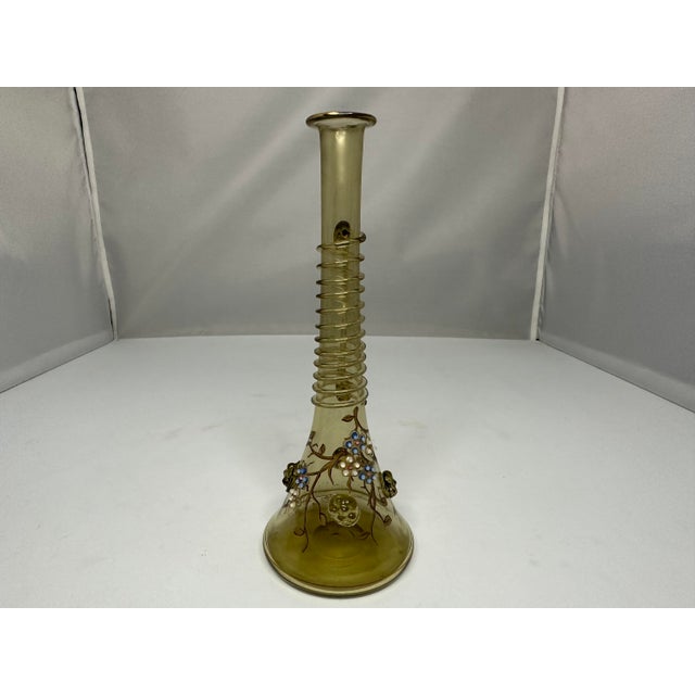 Art Glass Fritz Heckert Bud Vase for your consideration. The vase measures approx. 7 inches tall. Top diameter measures...