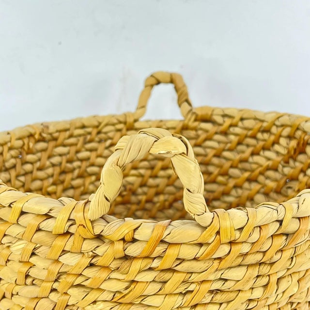 African Early 20th Century Tonga Basket Zambia MATTER COLLECTION For Sale - Image 3 of 6