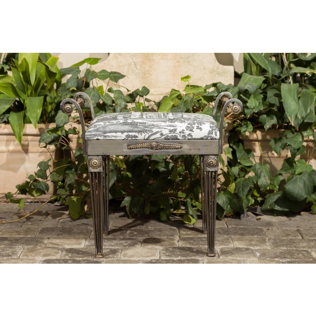 French 1930s Steel Bench with Out-Scrolling Arms, Tapered Legs and Toile Fabric For Sale In Atlanta - Image 6 of 12