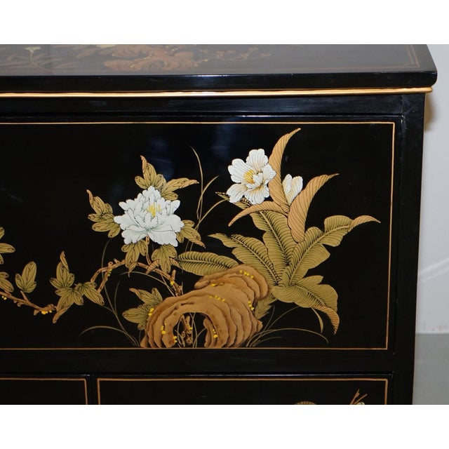 Vintage Chinese Chinoiserie TV Media Stand in Black Lacquered Paint with Bird & Flowers For Sale - Image 11 of 18