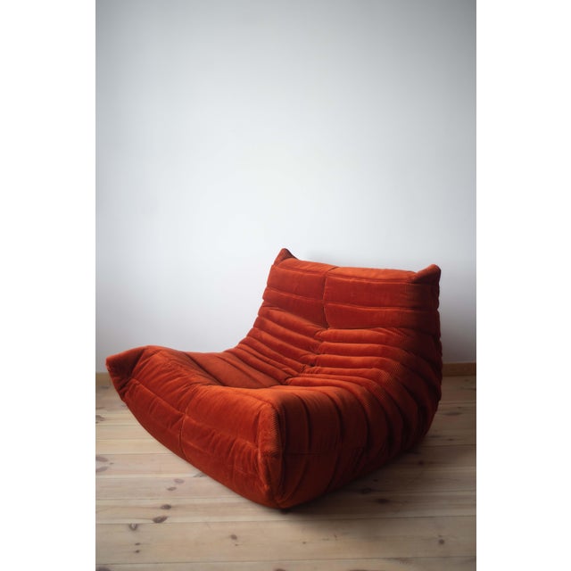 Ligne Roset Set of Togo Lounge Chair and Pouf by Michel Ducaroy for Ligne Roset, 1973 For Sale - Image 4 of 10