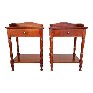 Pair of Elegant Vintage French Provincial Style Bedside Tables or Night Stands by Grange For Sale
