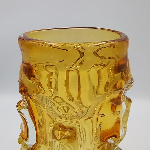 Glass 1960s Luxury Hancrafted Sculpture Vase in Glass Attributed to Jan Beranek for Skrdlovice . For Sale - Image 7 of 7