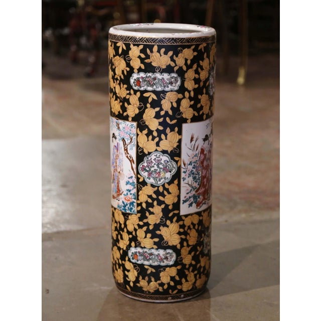 Mid-Century Chinese Painted & Gilt Famille Rose Porcelain Umbrella Stand For Sale In Dallas - Image 6 of 9