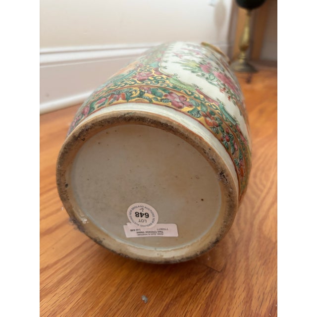 Ceramic 19th Century Chinese Export Rose Medallion Porcelain Vase For Sale - Image 7 of 9