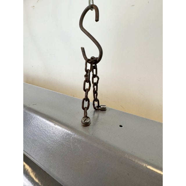 1960s Industrial Grey Enamel Hanging Tube Light from Elektrosvit, 1960s For Sale - Image 5 of 18