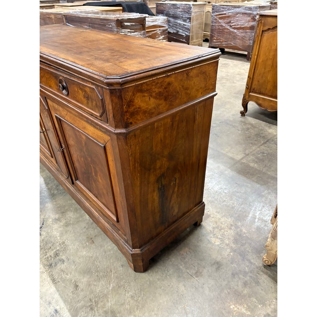 19th Century French Buffet Louis Phillipe Style Circa 1850 Walnut Wood From South East of France. For Sale - Image 4 of 5