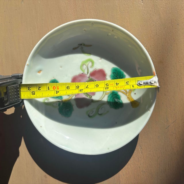 Antique Chinese Late 19th Century Famille Rose Hand-Painted Porcelain ‘Appreciation’ Plate An antique late 19th-century...