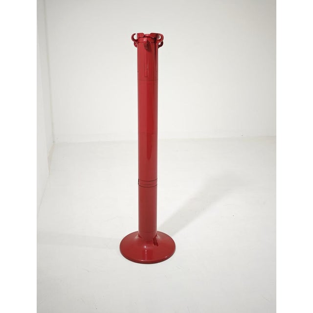 Red Plastic Planta Italia Model Coat Hanger by Giancarlo Piretti for Anonima Castelli, 1972 For Sale - Image 3 of 18