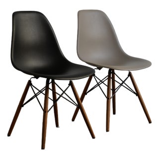 Eames Dowel-Leg Molded Plastic Side Chairs for Herman Miller, 2015, Pair For Sale