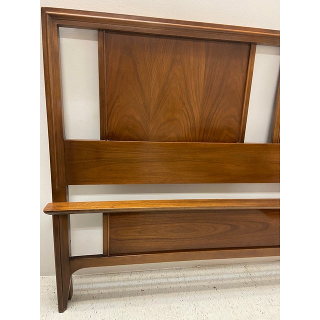 MidCentury Broyhill Full Size Headboard & Footboard With Rails Chairish