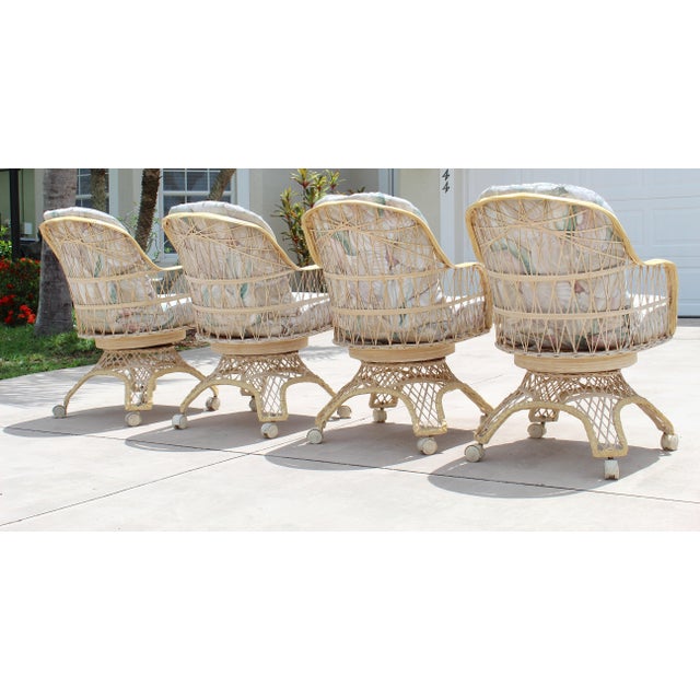 Vintage Russell Woodard Spun Fiberglass 5-Piece Dining Set – Oval Turquoise-Tinted Glass Top Table & 4 Swivel Chairs | Mid-Century Modern For Sale - Image 17 of 18
