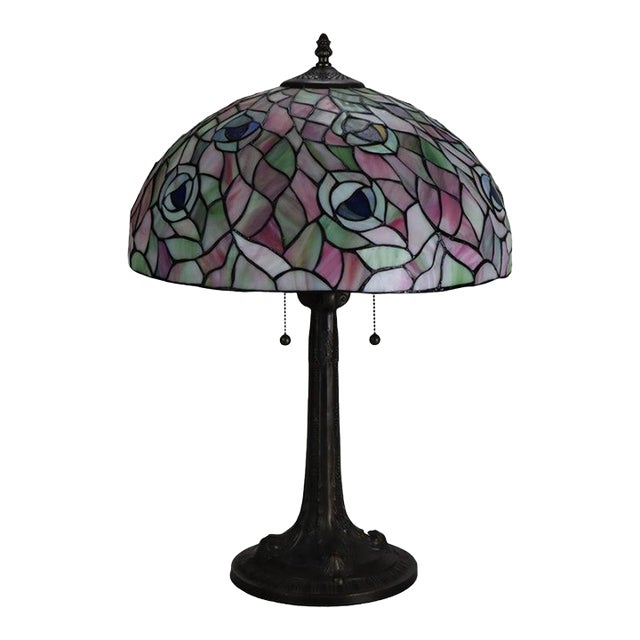 Early 20th Century Arts & Crafts Peacock Eye Leaded Stained Glass Table Lamp For Sale