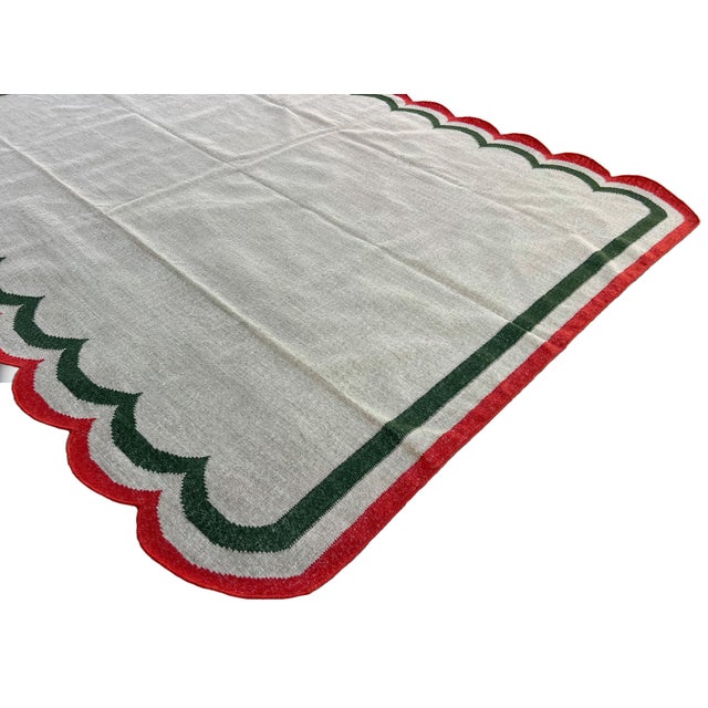 Handmade Woolen Scalloped Edge Rug, Beige With Green and Coral Red Border - 6'x9' For Sale - Image 6 of 11