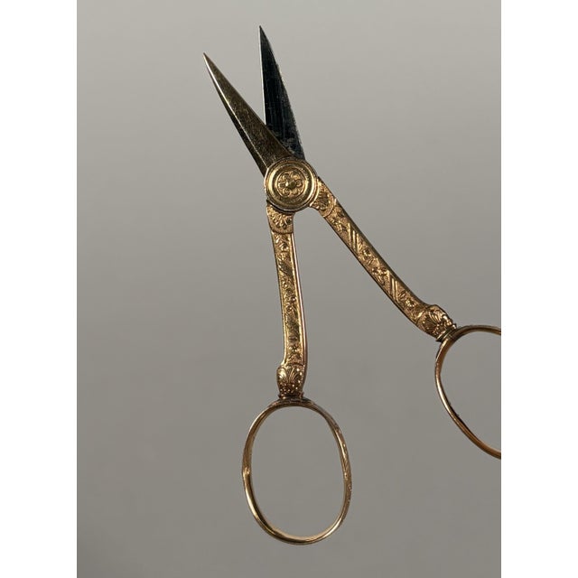 18th Century Sewing Scissors in 18 Karat Yellow Gold For Sale - Image 6 of 8
