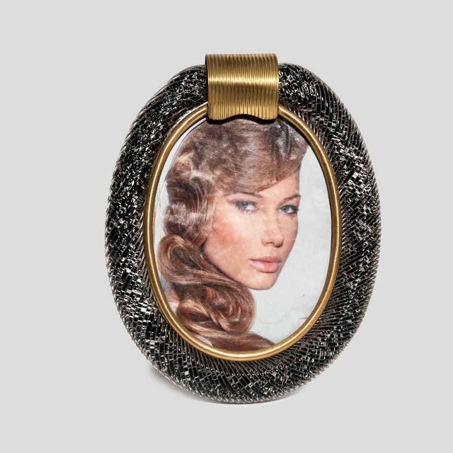 Oval Black Murano Glass Picture Frame with Brass Decor, 1970s For Sale - Image 4 of 9