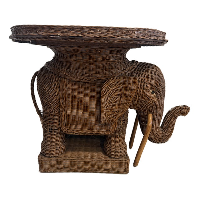 Vintage Wicker Elephant Tray Table Natural Finish For Sale