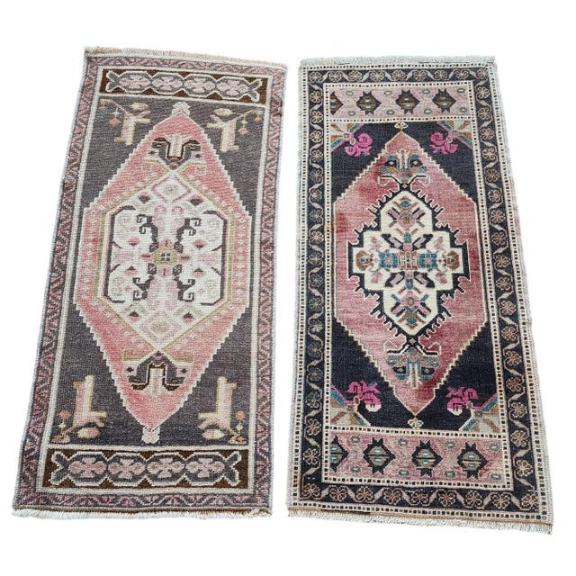 1970s Oushak Wool Small Hand-Knotted Turkish Rug - a Pair 1'8'' X 3'6'' - 1'8'' X 3'6'' 20" x 42" / 51 x 106 Cm - 20" x...