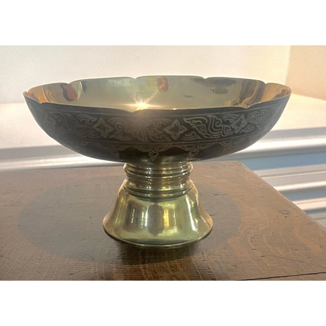 Early 20th Century Footed Brass Bowl with Etched Gold Detailing For Sale - Image 5 of 10