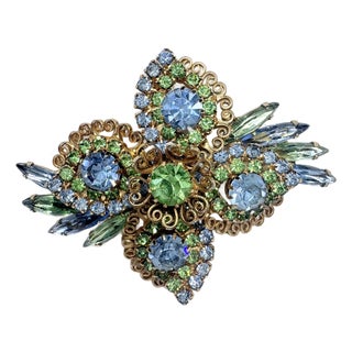 Mid‑Century Hobé © Layered Gilt Filigree and Rhinestone Floral Spray Brooch For Sale
